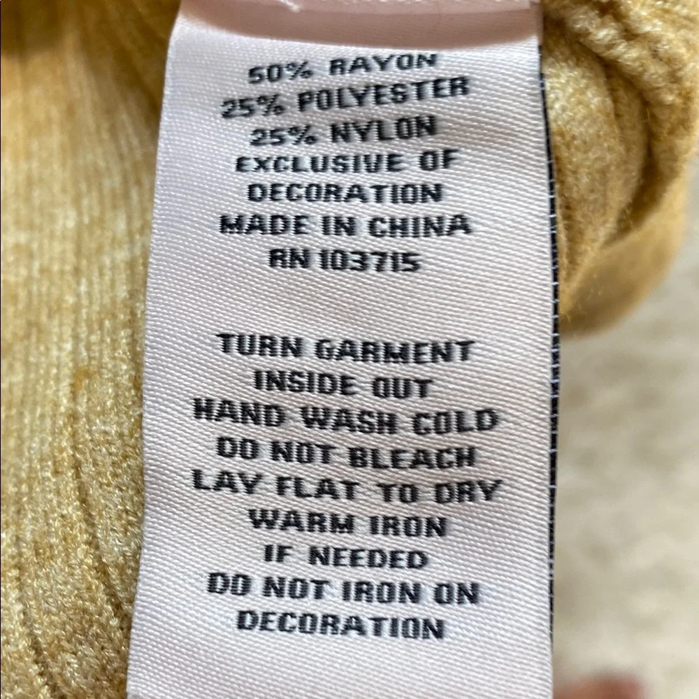 Nanette Lepore Gold/Mustard Sweater with Black Accents Size Large - Picture 7 of 13